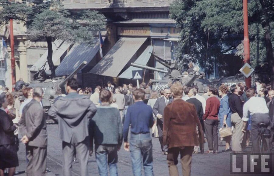 Дунай 1968. Операция дунай 1968 год чехословакия документальный. операция дунай 1968 фото. звезда операция дунай. дунай 1968 операция*бекулов х.м..
