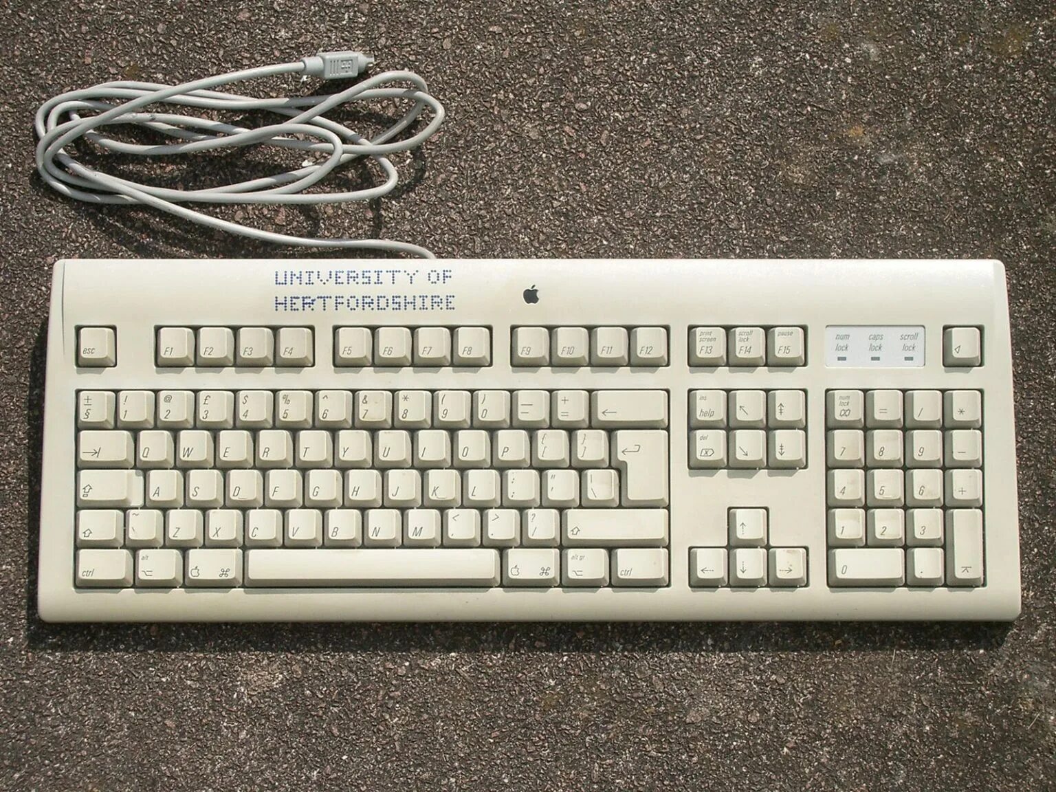 Adb keyboard. Apple macintosh m2980. keyboard 2b.