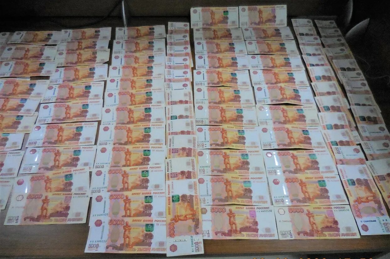1000 млн рублей. 1000000 рублей. 7 миллионов рублей. 13 миллионов рублей. 1 миллион наличными.