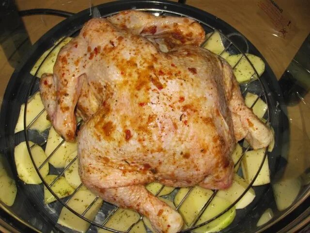 Курица гриль в аэрогриле целиком. Курочка в аэрогриле. Приготовление курицы в аэрогриле. Курица целиковая. Курица в аэрогриле.