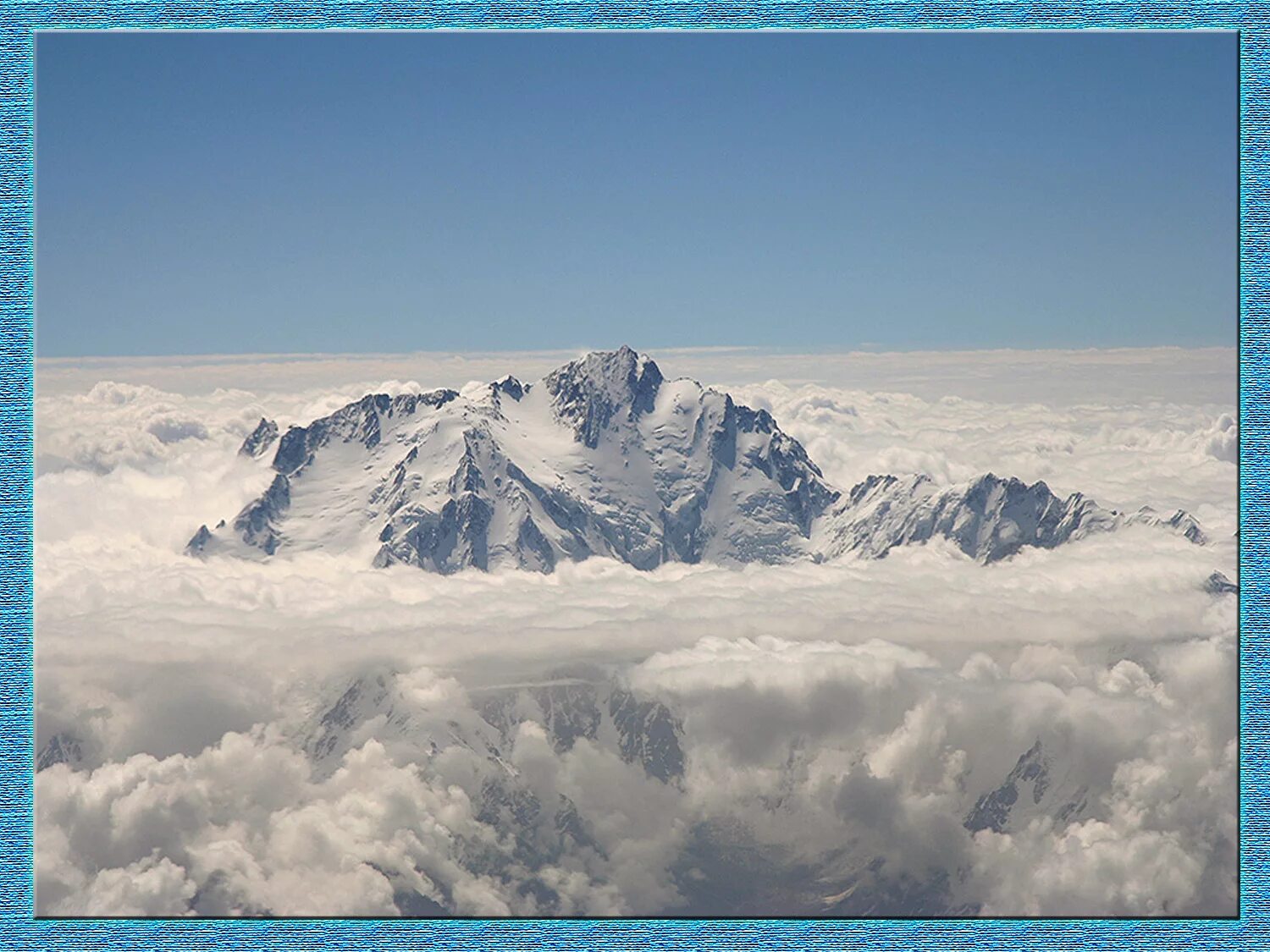 The biggest mountain in the world. Горы мира. Знаменитые горы мира. Опасные горы фото. Самая высокая гора в мире.