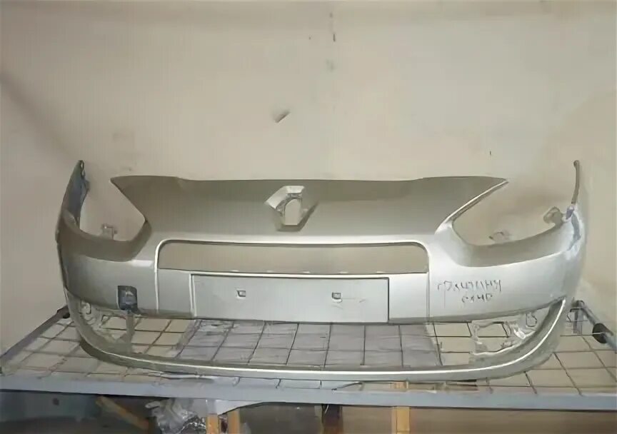 Передний бампер на Рено Флюенс 2013 г. Задний бампер Рено Флюенс 2013 года выпуска. С омывателем бампер Renault Fluence передний. Рено Флюенс бампер передний в сборе до 2013.