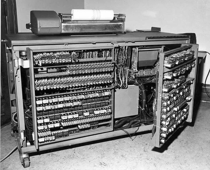 IBM компьютеры 2023. IBM 1960. IBM 5600. Компьютер IBM 286.
