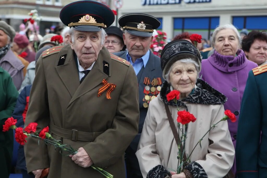 Выборг 9 мая 2025 программа. Выборг день победы. 9 мая в выборге. победа 9 выборг. где давали кашу на 9 мая в выборге сегодня.