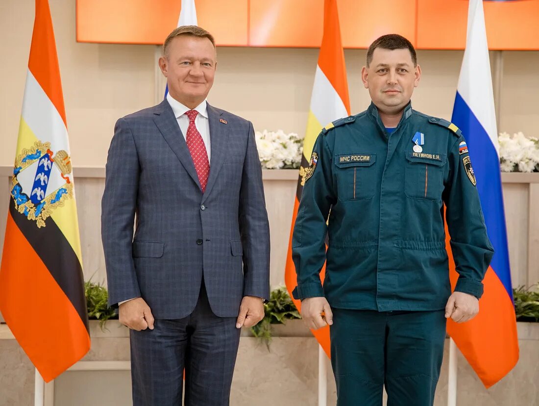 Лисин игорь николаевич мчс. Награды спасателям. Награды спасателям. Панков сергей инспектор. 0623.