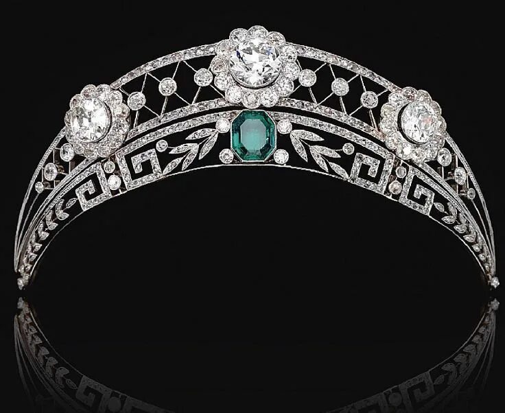 Тиара елизаветы баварской. Тиара афиша. Тиара афиша. Тиара портлендская cartier. Тиары бучелатти.