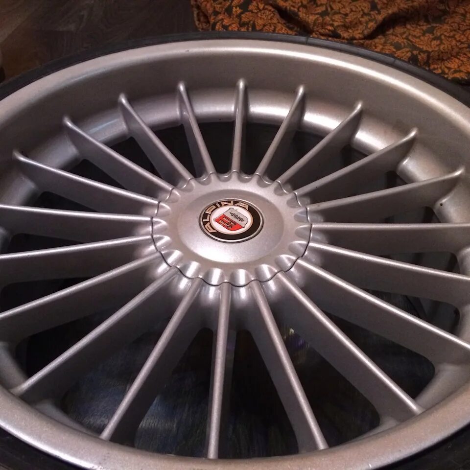 Альпина классик. Ботинки альпина лотс для охоты. Диски alpina r18. Альпина классик. Ботинки лыжные словения alpina.