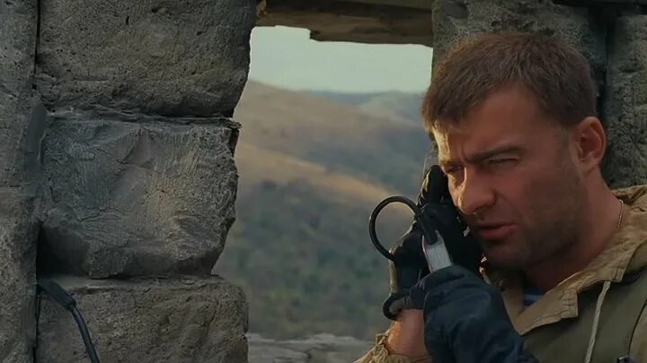 Анатолий пашинин грозовые ворота. Грозовые ворота лейтенант доронин. Грозовые ворота 2023. Трек под шум и взрыв гранат шагает наш отряд. Фильм грозовые ворота 2006.