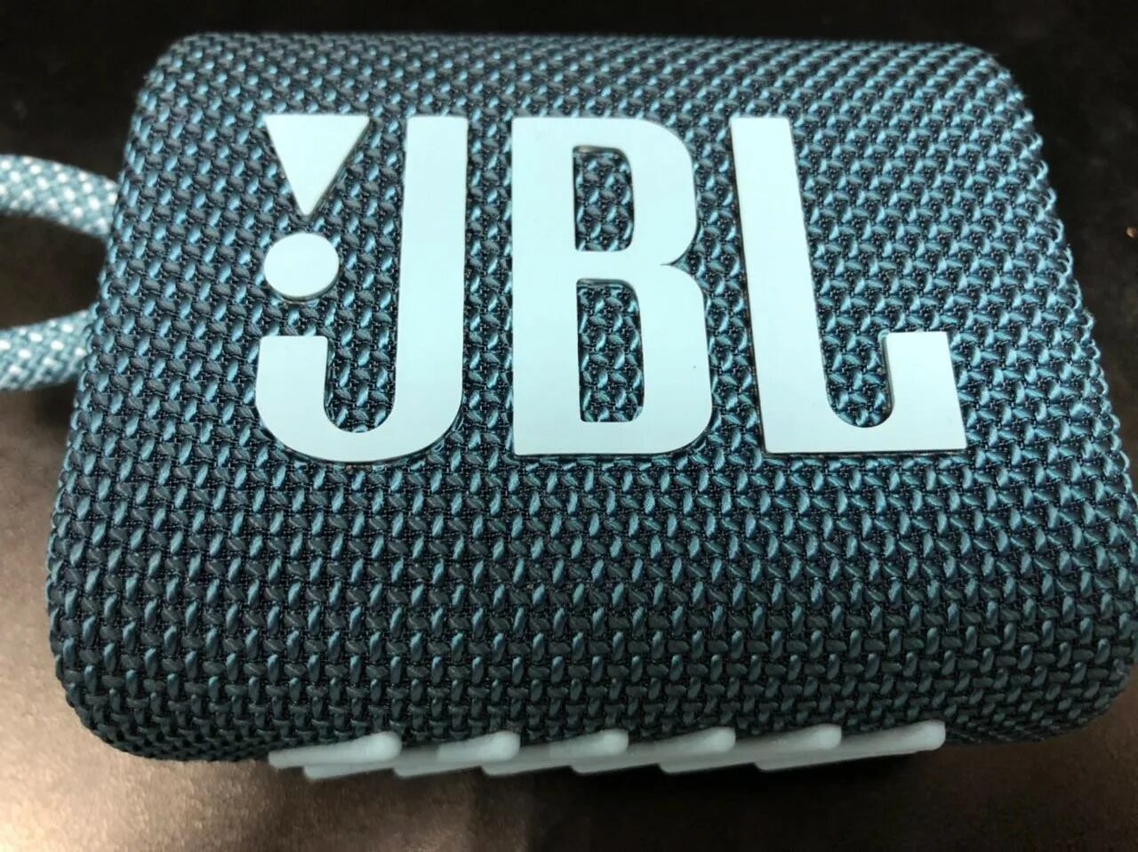Jbl go 3 купить. JBL go 3. JBL go 3 Blue. JBL go 3 Harman. JBL go 3 серый.