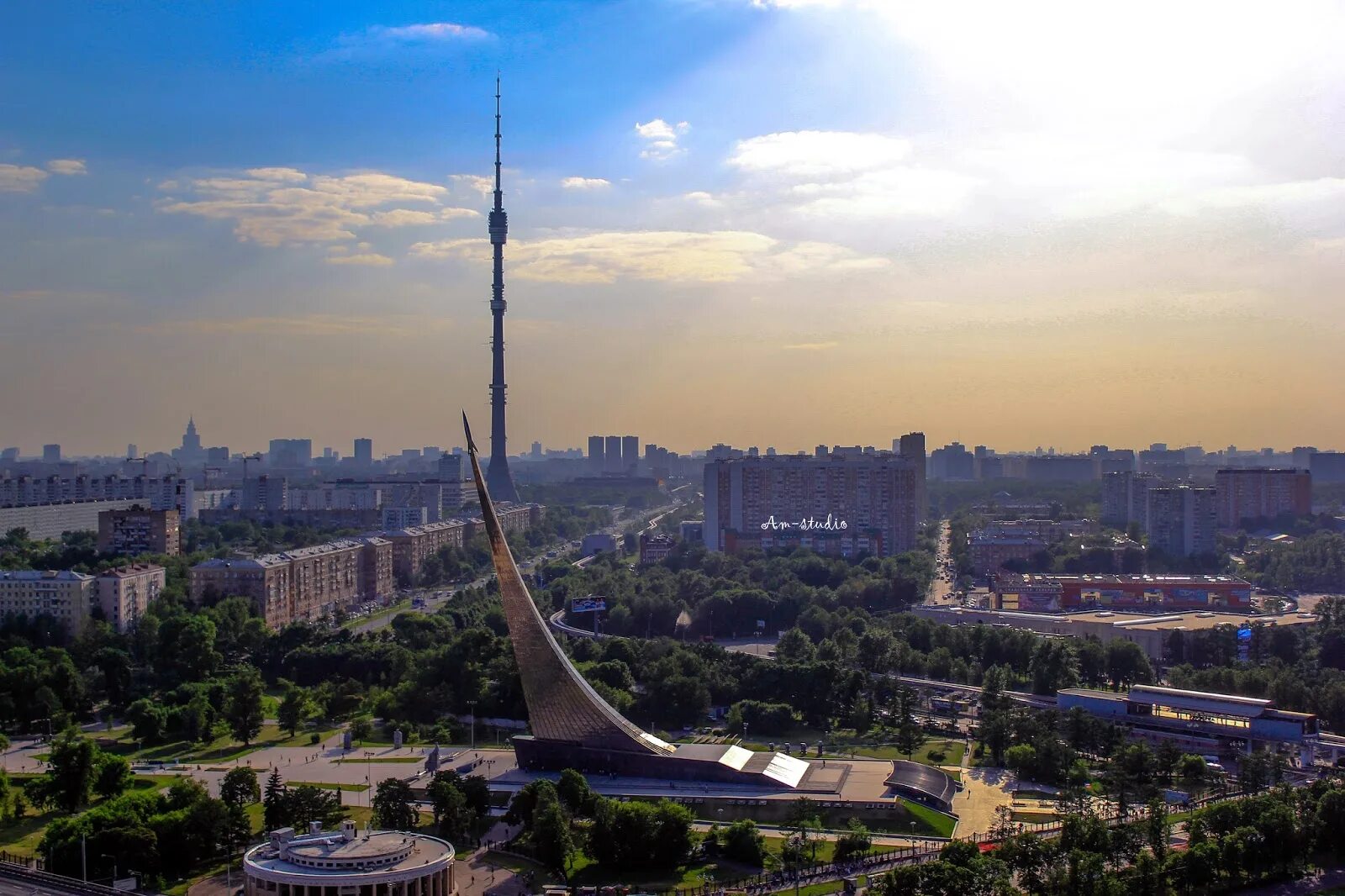 Как попасть в останкино. Телебашня Останкино Москва. Останкинская телебашня Останкинский район. Москва ВДНХ Останкинская башня. Останкинская телевышка ВДНХ.