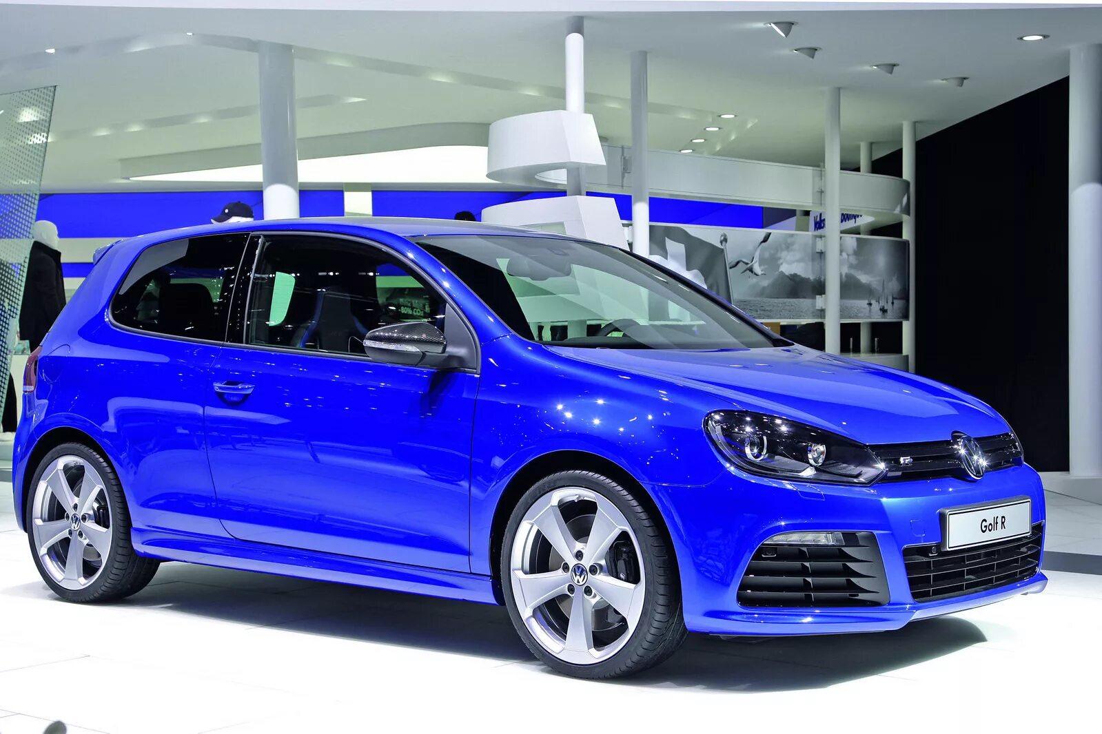 Купить фольксваген гольф в москве. Golf r 2011. VW Golf 2011. Фольксваген гольф р 2011. Фольксваген гольф синий.