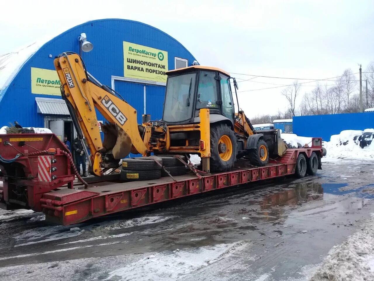 JCB 3cx на трале. JCB 4cx на трале. 2 JCB 3cx на трал. JCB 4cx погрузка на трал.