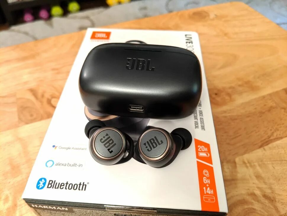 Jbl 300 tws наушники. JBL 300 TWS. JBL Live 300 TWS. Наушники JBL 300tws. Наушники JBL Live 300 TWS белые.