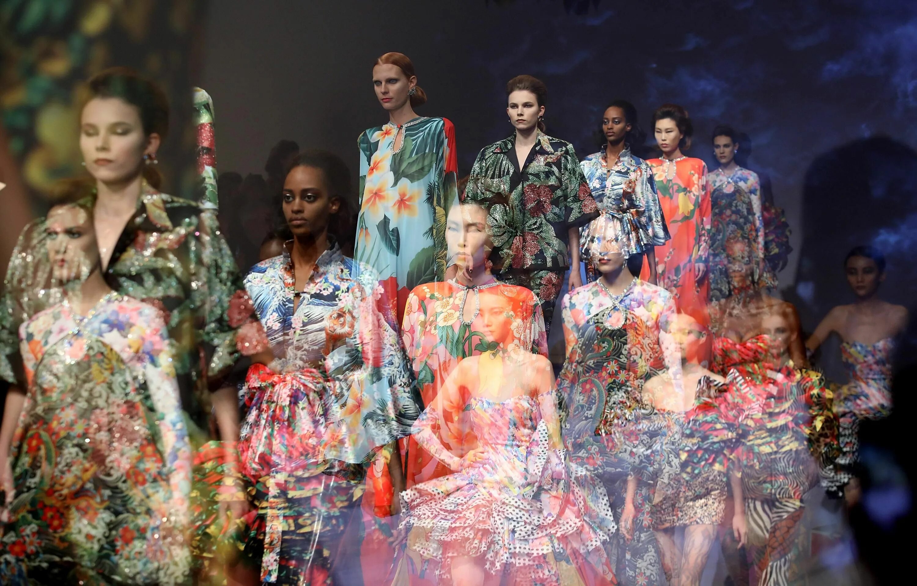 Тенденции моды 2025 года. Модные тенденции 2024. Мода 2025 года женская. Fashion sustainability. Sustainable fashion и sustainable clothing.