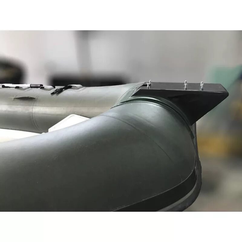 Электромотор на нос лодки. Площадка для якорной лебедки. Площадка под моторгайд на лодку пвх. Площадка для лебедки пвх. Площадка для якорной лебедки на лодку пвх.