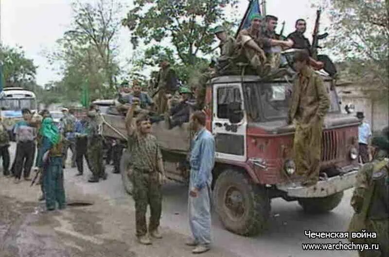 Нападение боевиков. Нальчик 2005 год нападение. Нападение боевиков в Нальчике 2005.