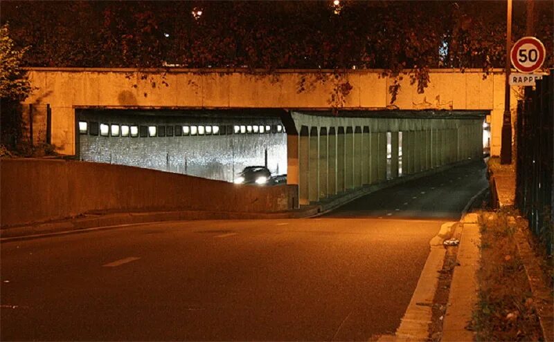 Где гибла. Тоннель Альма в Париже. Мост Альма тоннель.