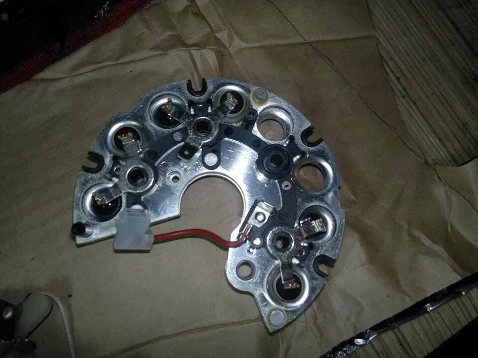 диодный мост генератора уаз. диодный мост генератора уаз патриот. диодный мост генератора уаз. диодный мост генератор 55а 2108. диодный мост 100 ампер ваз.