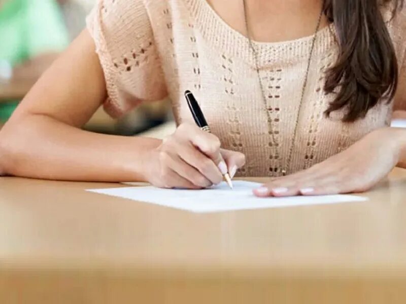 Study skills writing. Girl writing. girl writes. girl writing a letter. write me foto.
