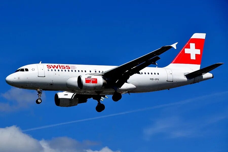 Авиакомпания Швейцарии Swissair. Airbus a319-100. Самолет Свисс. Swiss International Airlines самолет.