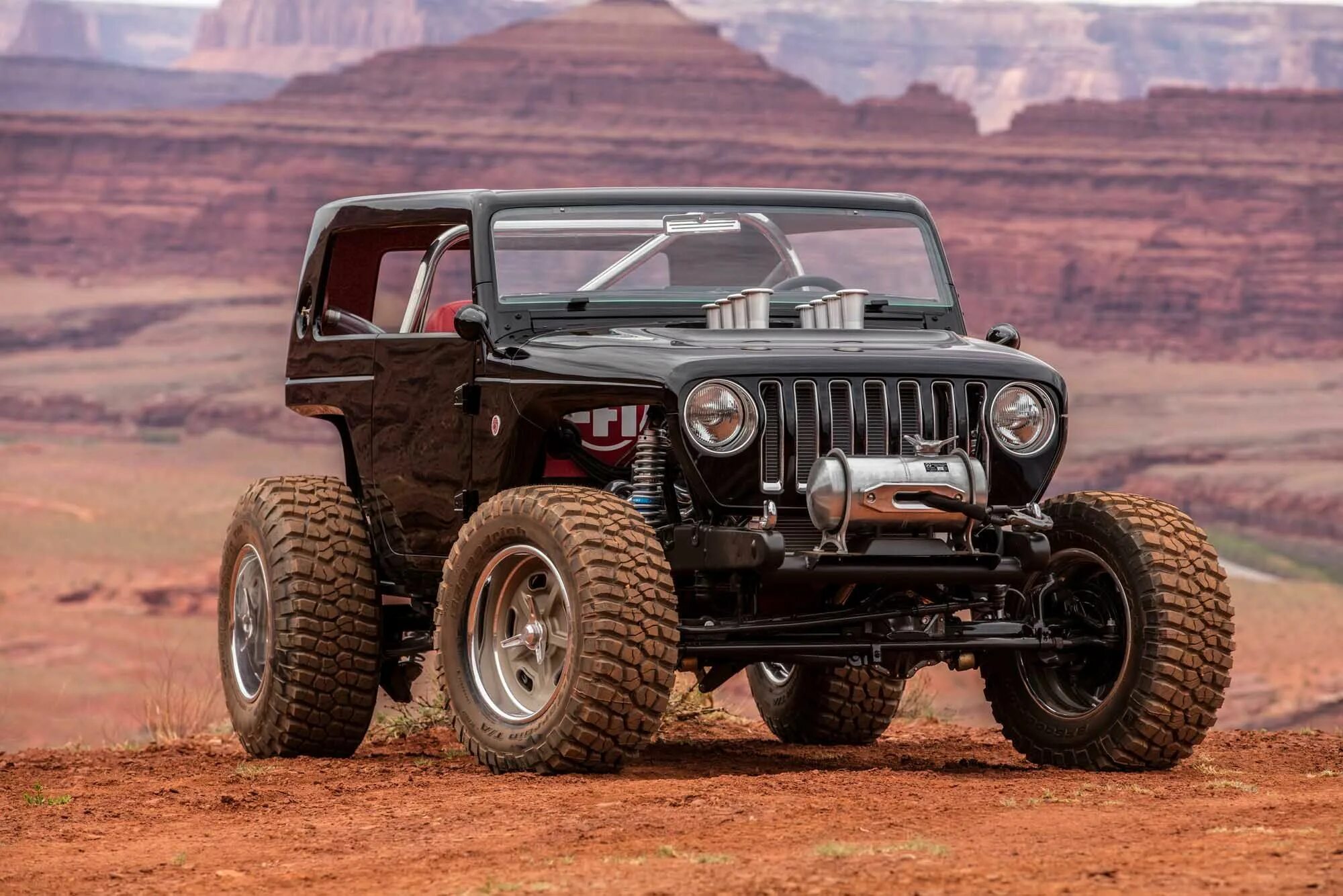 Какие машины джипы. Джип Вранглер сафари. Jeep Quicksand Concept. Jeep Wrangler Safari. Jeep 2017 Quicksand Concept.