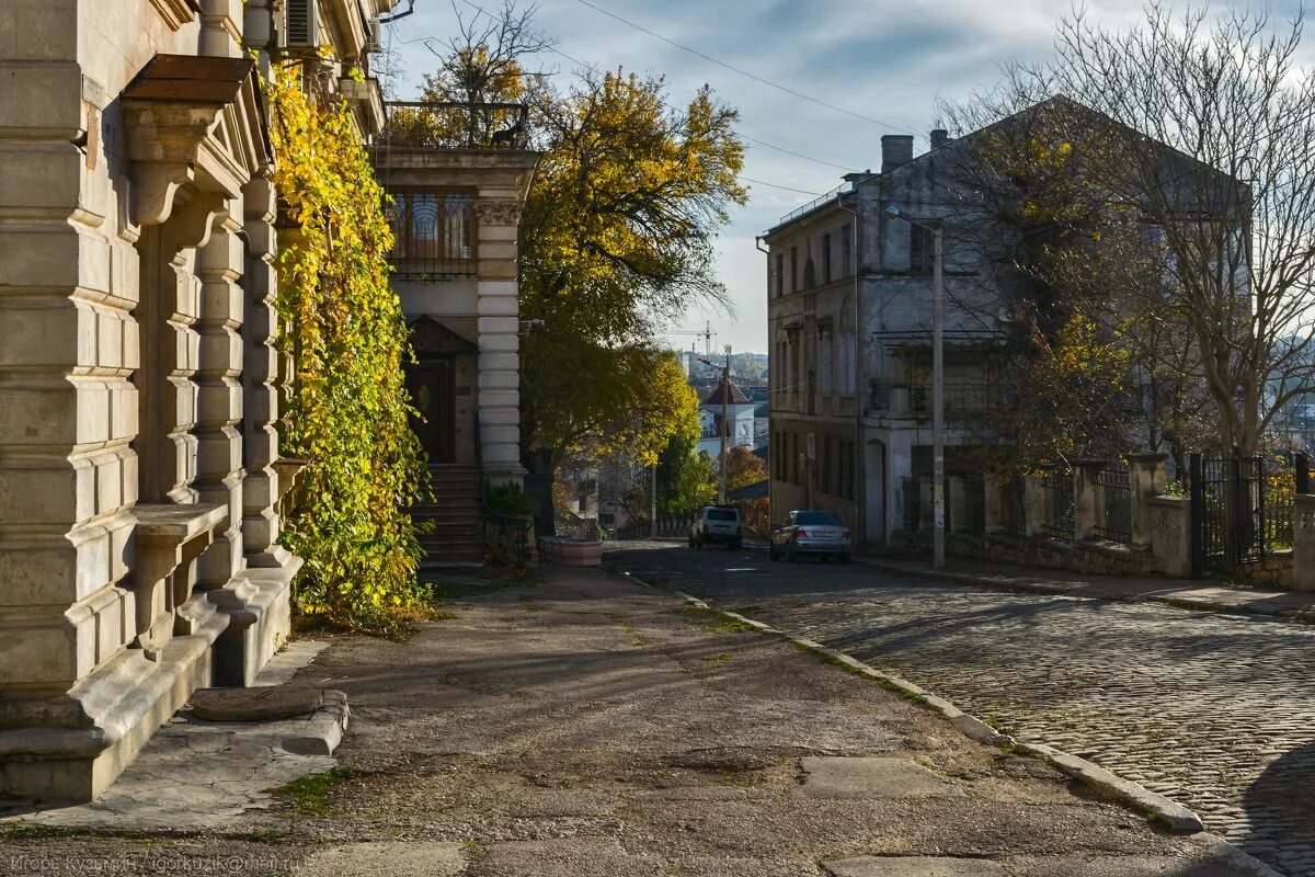 Истории улиц севастополя. Севастополь Гриновские улочки. Улица Суворова Севастополь. Севастополь. Ул.Суворова. Дворики. Севастополь улица Володарского Севастополь.