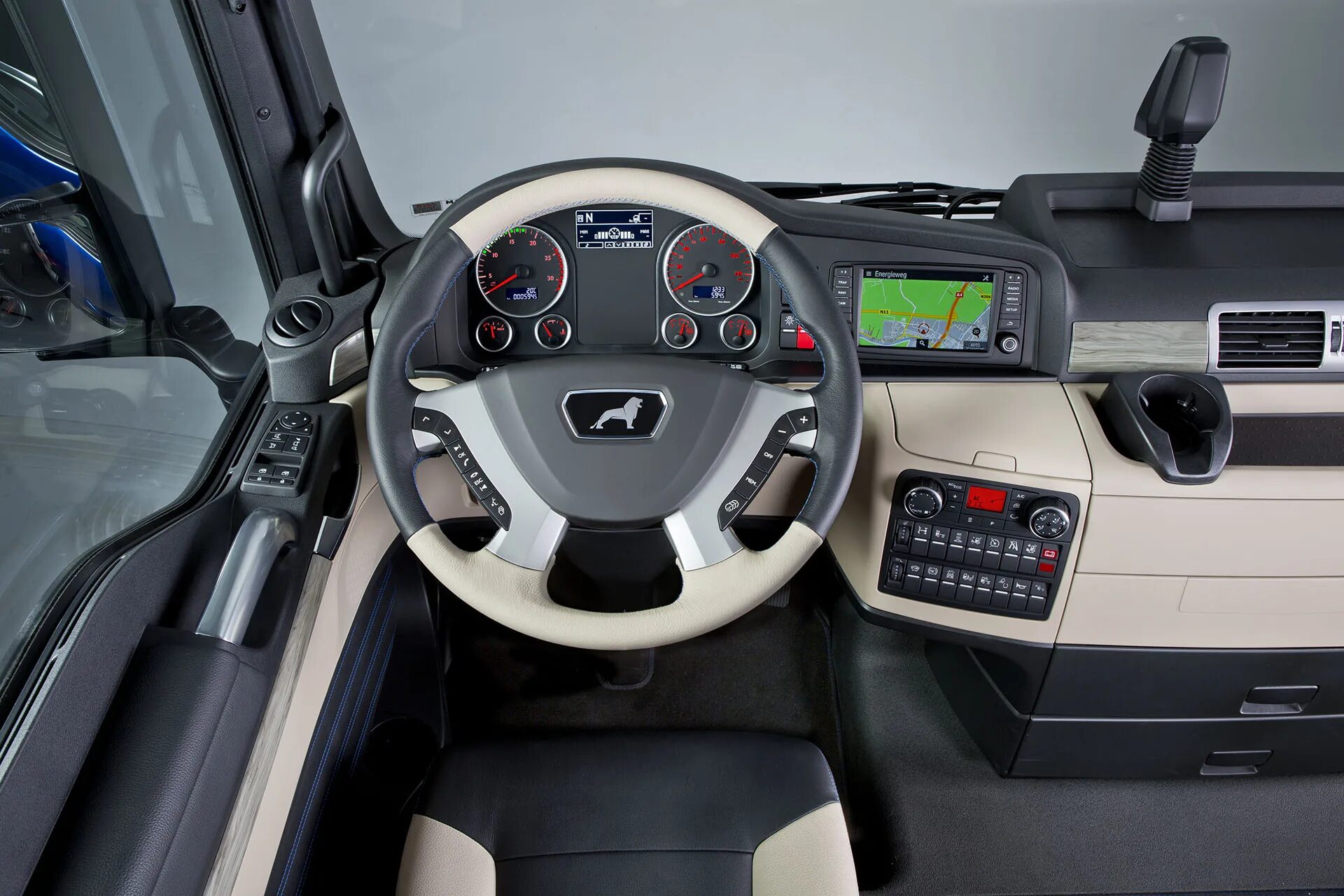 Man tgx салон. Man tgx 18. Man tgx салон 680. ман тгс 2018 салон. Man tgx 2017 салон.