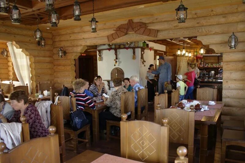 Кафе возле зоопарка. Кафе смаженка ижевск. кафе в ижевском зоопарке. кафе в зоопарке новосибирск.