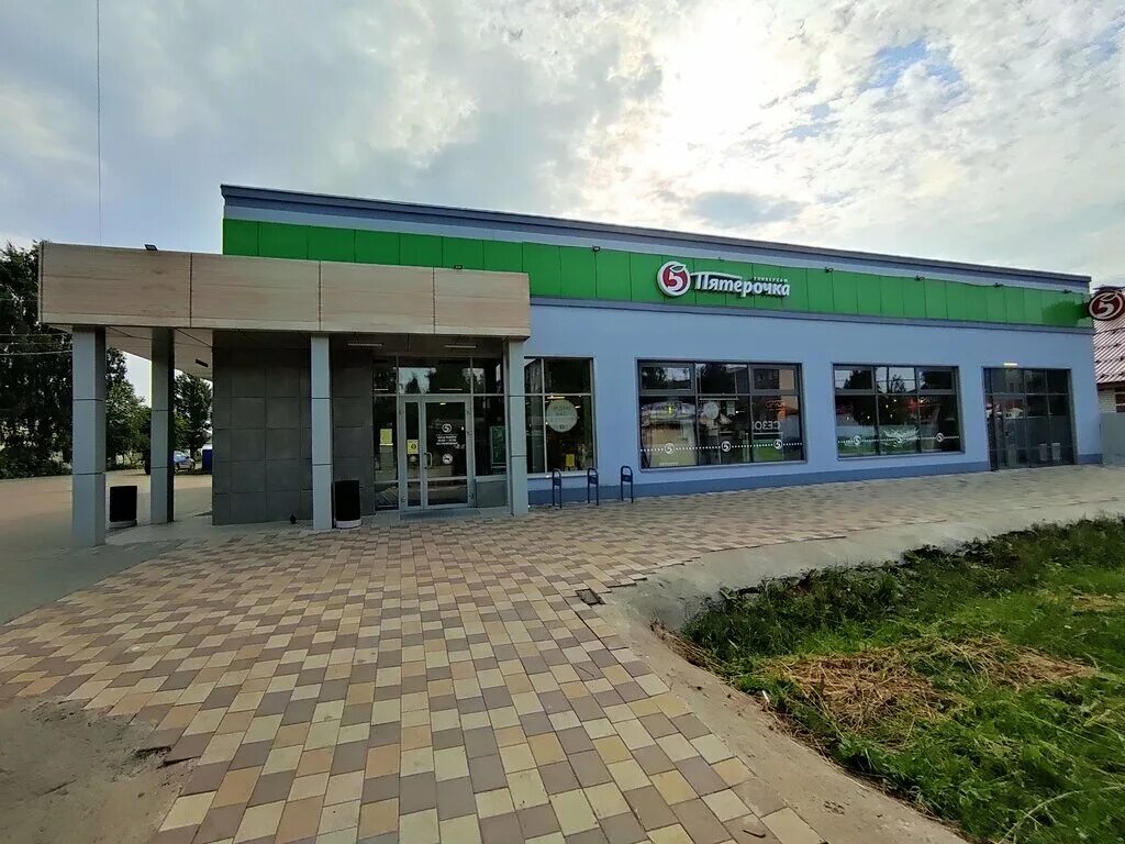 киров, микрорайон коминтерновский, ул. павла корчагина 215. ул клубная 13 киров.