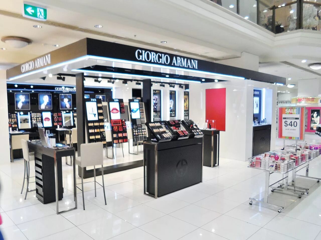 Меховые салоны в тц европейский на киевской. Giorgio armani sephora. Armani cosmetics stand. Giorgio парфюмерный бутик ростов на дону. Парфюмерный бутик giorgio в краснодаре.