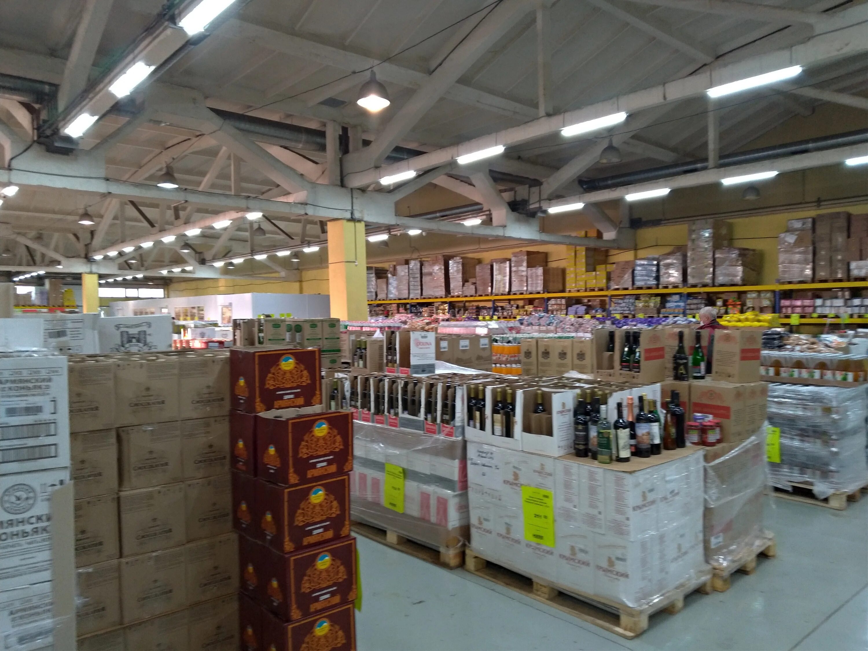 гипермаркет маяк. проспект мира маяк магазин. магазин маяк владивосток маковского 93. гипермаркет маяк ярославль. магазин маяк во владимире.