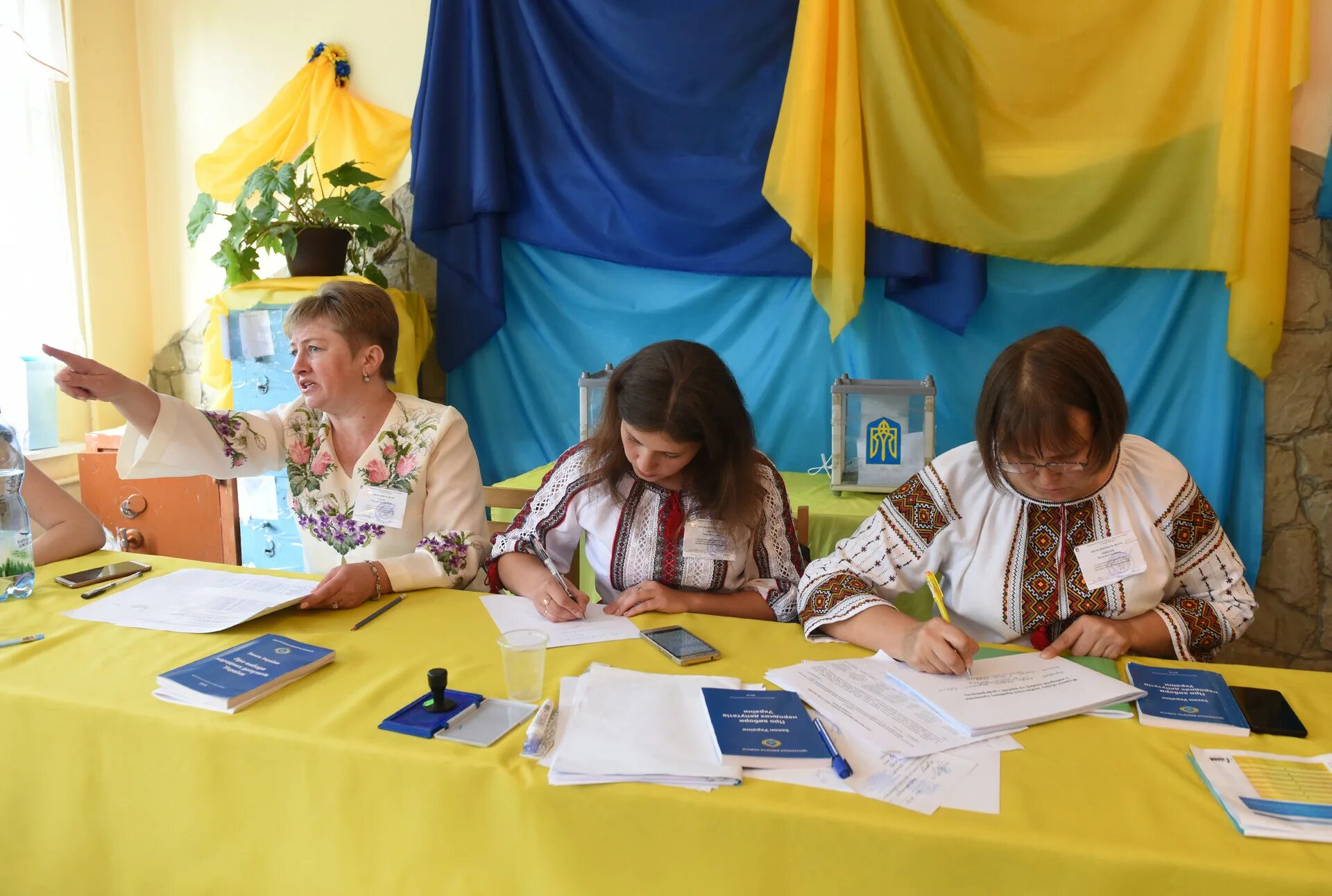 Выборы в верховную раду 2019. Без выборов украины. Без выборов украины. Карта голосования украины 2019. Выборы президента украины.