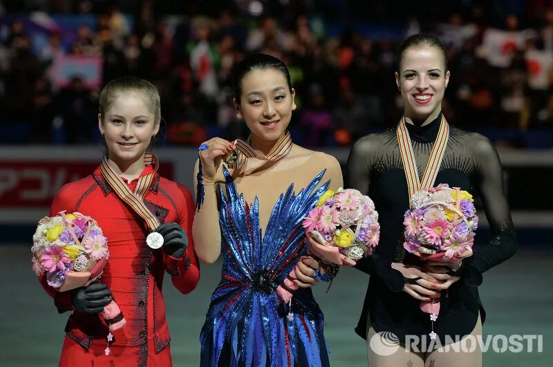 Фигурист сша. Двухглазова утберидзе. Фигурное катание чемпионат 2014. Туктамышева в 2014. Энни костнер.