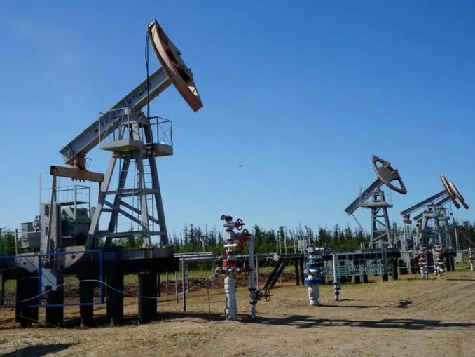 Тюменский нефти и газа. Тюменская область нефть. Месторождения нефти в Тюменской области. Нефтяные месторождения Тюменской области. Тюменское нефтяное месторождение.