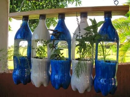 Вторая жизнь пластиковых бутылок на даче