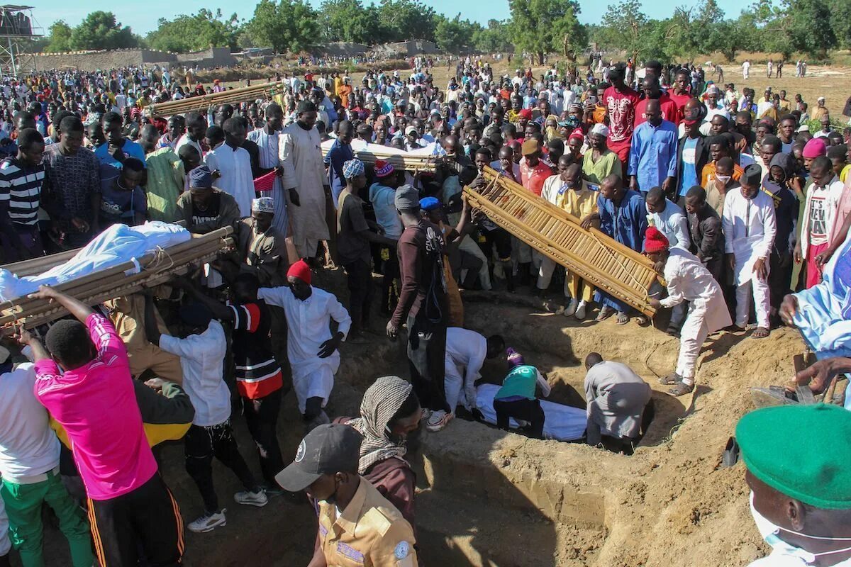 Теракт 2014. Атака Боко-харам в Нигерии 5-6 мая 2014. Атака Боко-харам в Нигерии. Атака Боко-харам в Нигерии. Более 300 погибших.