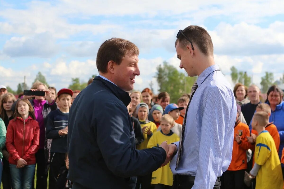 Губернатор посетил порхов. День города порхов. Подслушано в порхове. Порхов новости девочка. Порхов новости девочка.