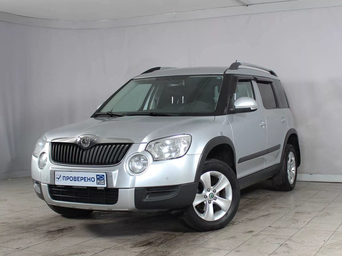 Шкода йети 2012 год. Skoda Yeti 2012. Skoda Yeti 1.2 2012. Skoda Yeti 2012 серебристый. Шкода Йети 12 года.