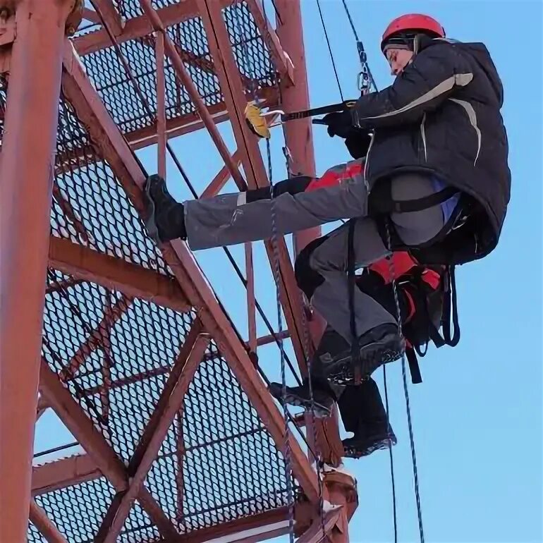 Промышленный альпинист 5 разряда. Альпинист на вышке сотовой связи. Промышленный альпинист. Альпинист на вышке сотовой связи. Вышка альпиниста 5.