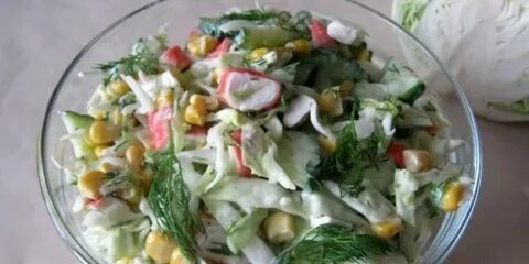 Салат из капусты крабовых палочек и огурца