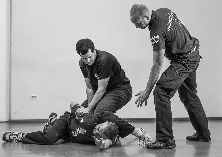 Секция борьбы пятак первомайский район. Борьба курсы. Марущак вероника грэпплинг. Борьба курсы. Самбо девушки.