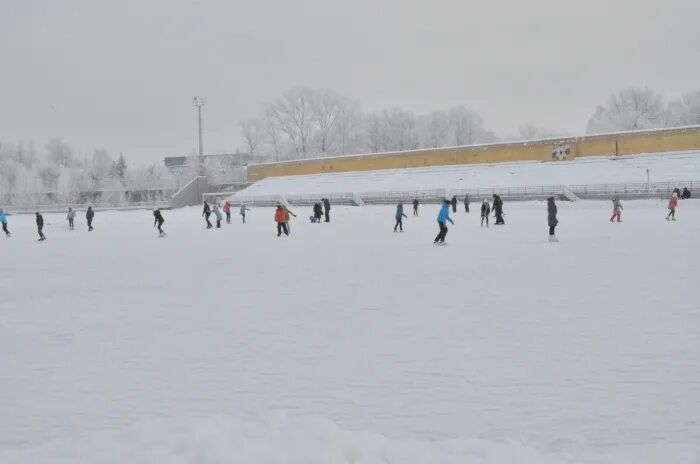 Стадион чайка королев. Углич каток 2022. Каток углич. Каток минеральные воды. Каток углич.
