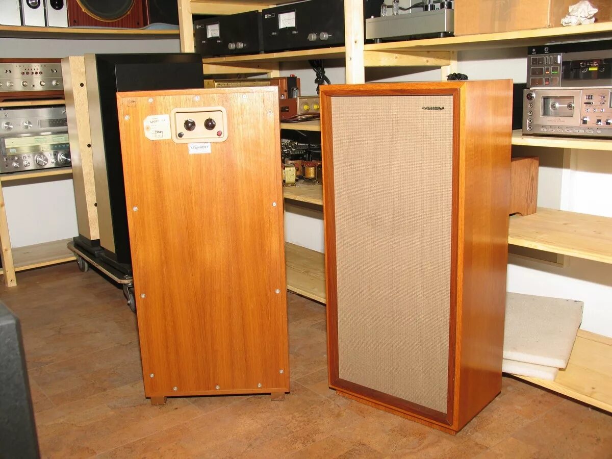 Tannoy Gold Monitor. Tannoy Gold 12. Tannoy super Gold Monitor 15. Tannoy little Red Monitor 12.