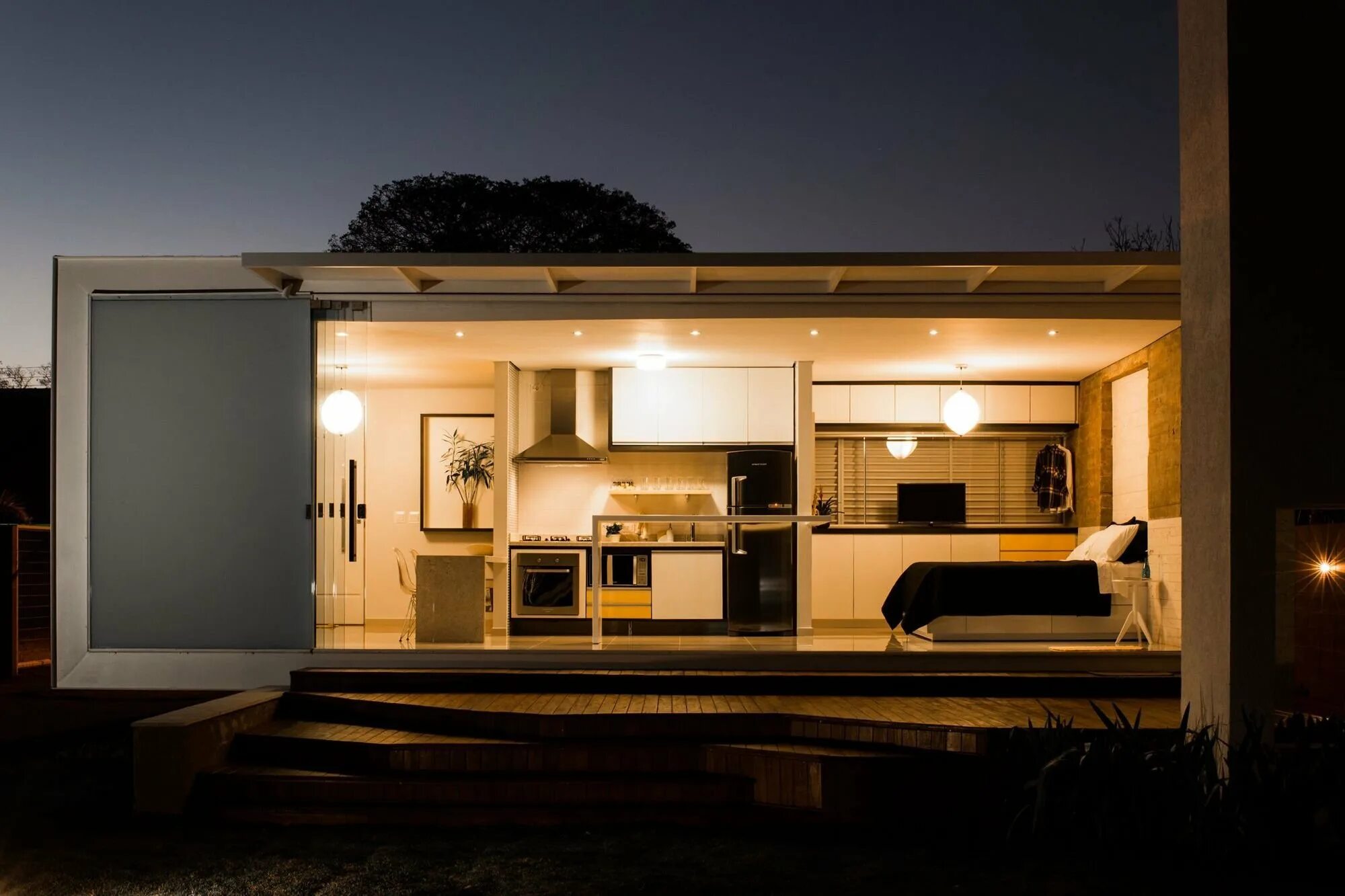 Компактные дома проекты. Модерн Тини Хаус. Модульный tiny House. Тини Хаус в Бразилии. Модульный мини-дом/tiny House.