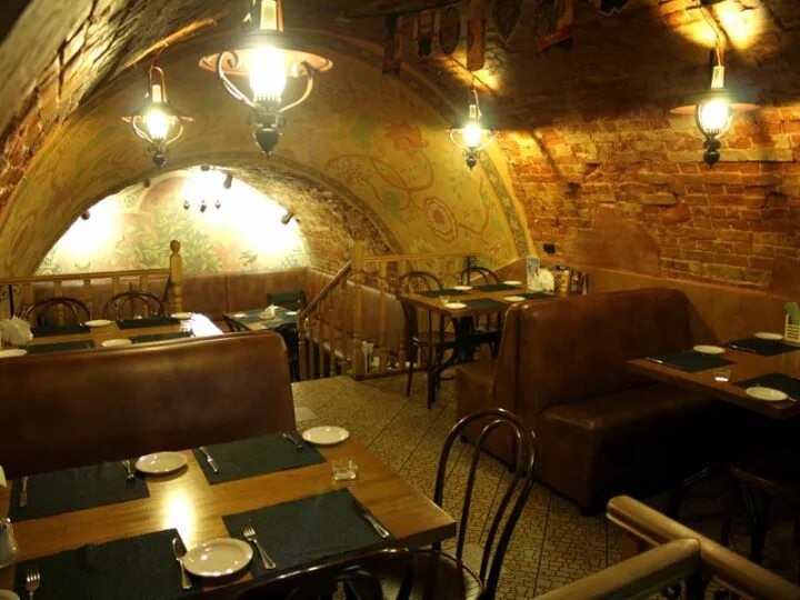 Мельница киров октябрьский проспект 125 меню. Мельница гусев банкетный зал. Киров мельница кафе октябрьский. Мельница киров кафе. Киров кафе мельница на октябрьском проспекте.