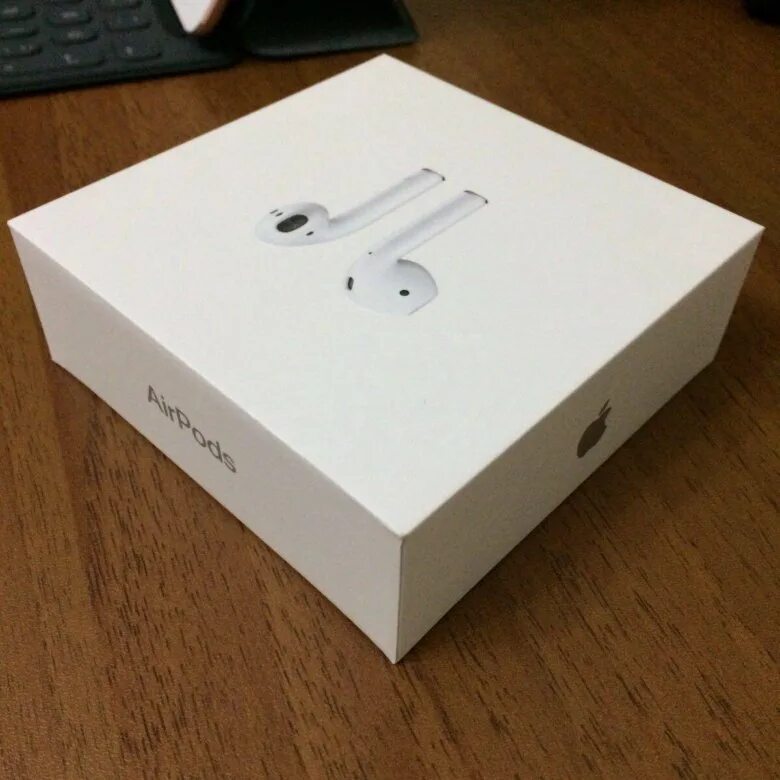 Эппл аирподс 2 коробка. Коробка от наушников Apple AIRPODS 2. Apple AIRPODS 2 коробка оригинал. Аирподсы 2 коробка оригинал. Наушники airpods коробка