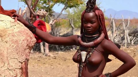 Голые африканки в африканской деревне (63 фото) .