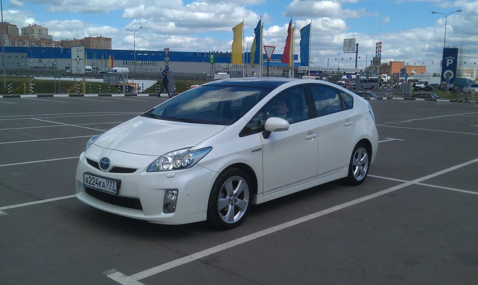 Prius 30. Toyota Prius 30. Тойота Приус 30 кузов. Тойота Приус 30 белая. Тойота Приус 30 кузов белый.