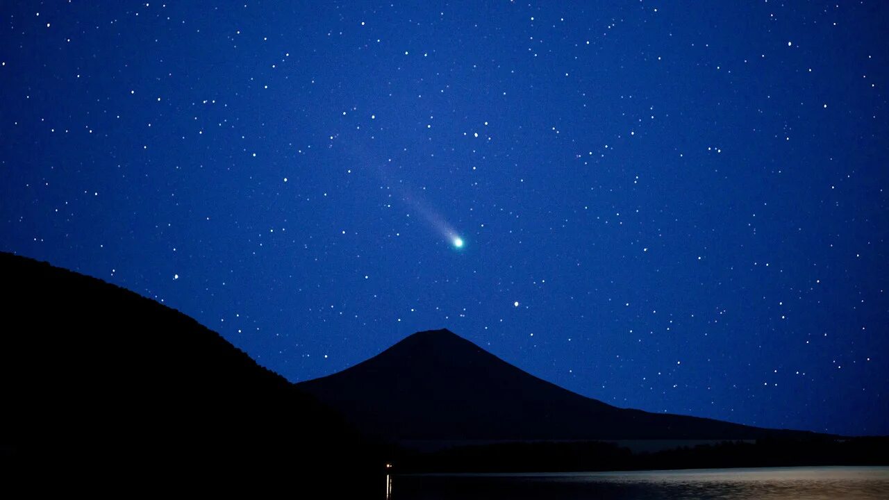 облако града. воздух туча. ясное небо. светлое небо. солнечное небо.