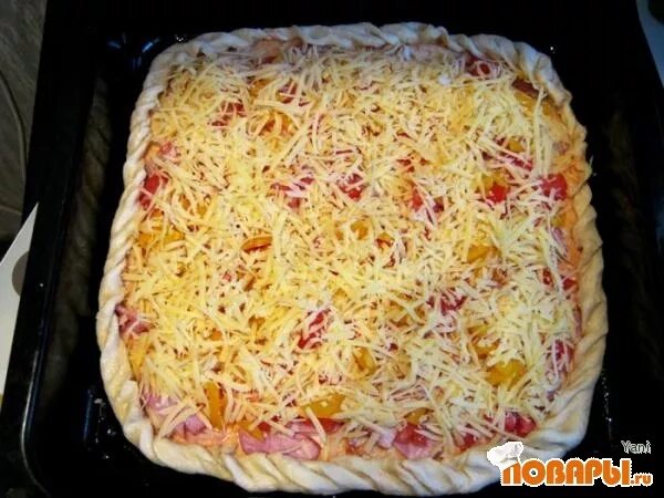 пицца запекающаяся в духовке. рецепт теста для пиццы на сковороде. пицца в духовке печи. слоеное тесто для пиццы. сколько по времени выпекать пиццу.